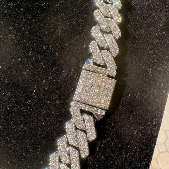 Silver Iced Out CZ Cuban Link Chain 18” - Picture 3 of 4